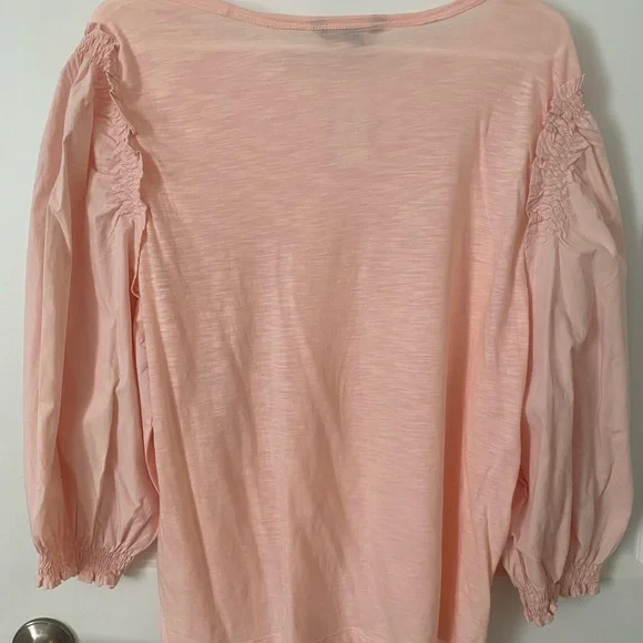 NWT! Perfect for spring, puffy sleeve shirt from Banana Republic 💗 - Picture 2 of 4